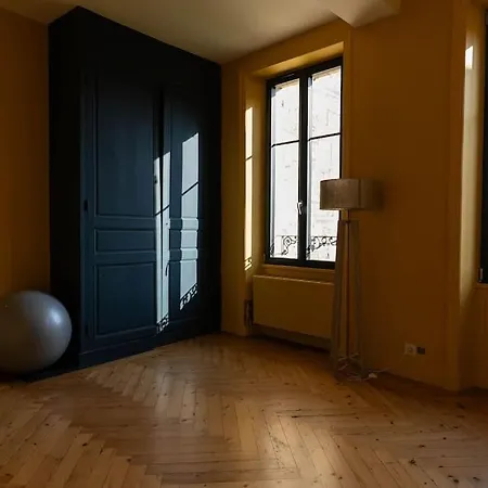 Maison Quartier Historique Avec Jardin Et Parking Prive * Caen