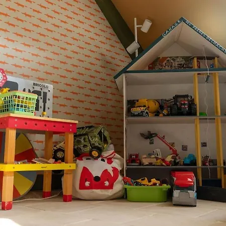 Villa Maison Quartier Historique Avec Jardin Et Parking Prive Caen