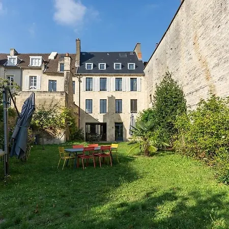 Maison Quartier Historique Avec Jardin Et Parking Prive Caen