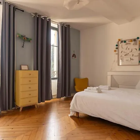 Maison Quartier Historique Avec Jardin Et Parking Prive