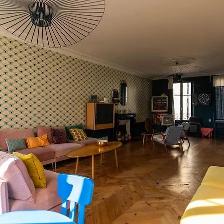 Maison Quartier Historique Avec Jardin Et Parking Prive