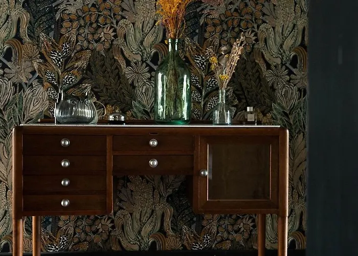 Maison Quartier Historique Avec Jardin Et Parking Prive *