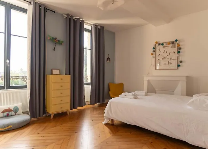 Maison Quartier Historique Avec Jardin Et Parking Privé