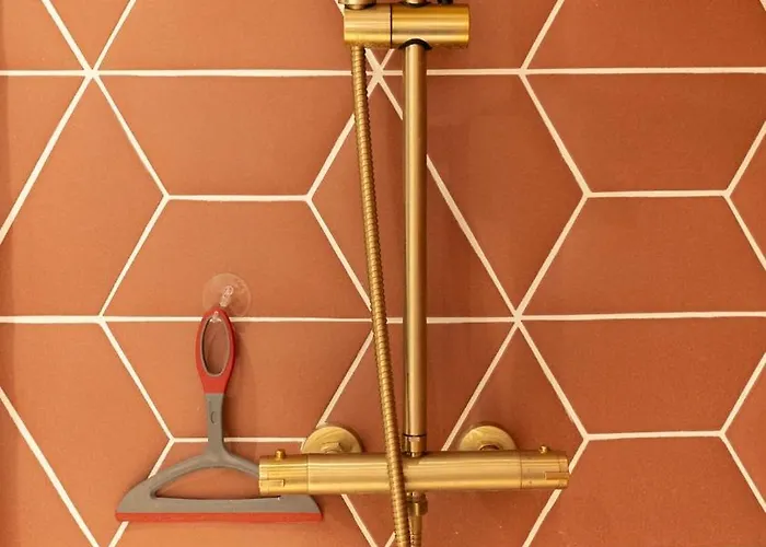 Maison Quartier Historique Avec Jardin Et Parking Privé