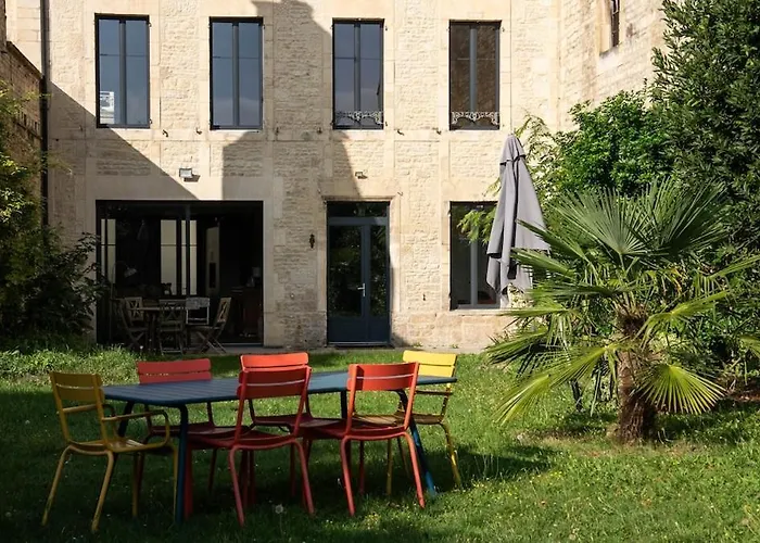 Maison Quartier Historique Avec Jardin Et Parking Privé *